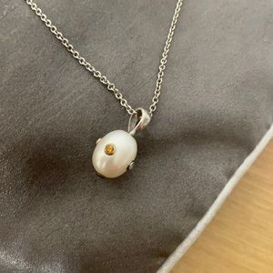Sterling studded pearl pendant necklace